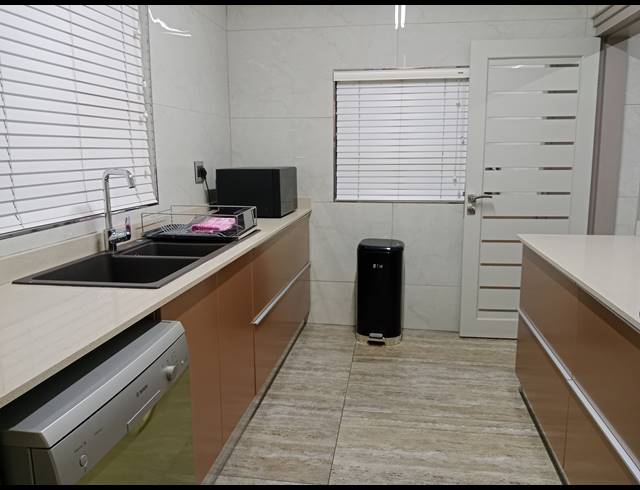 4 BEDROOM HOUSE FOR SALE IN MOUNTAIN RISE